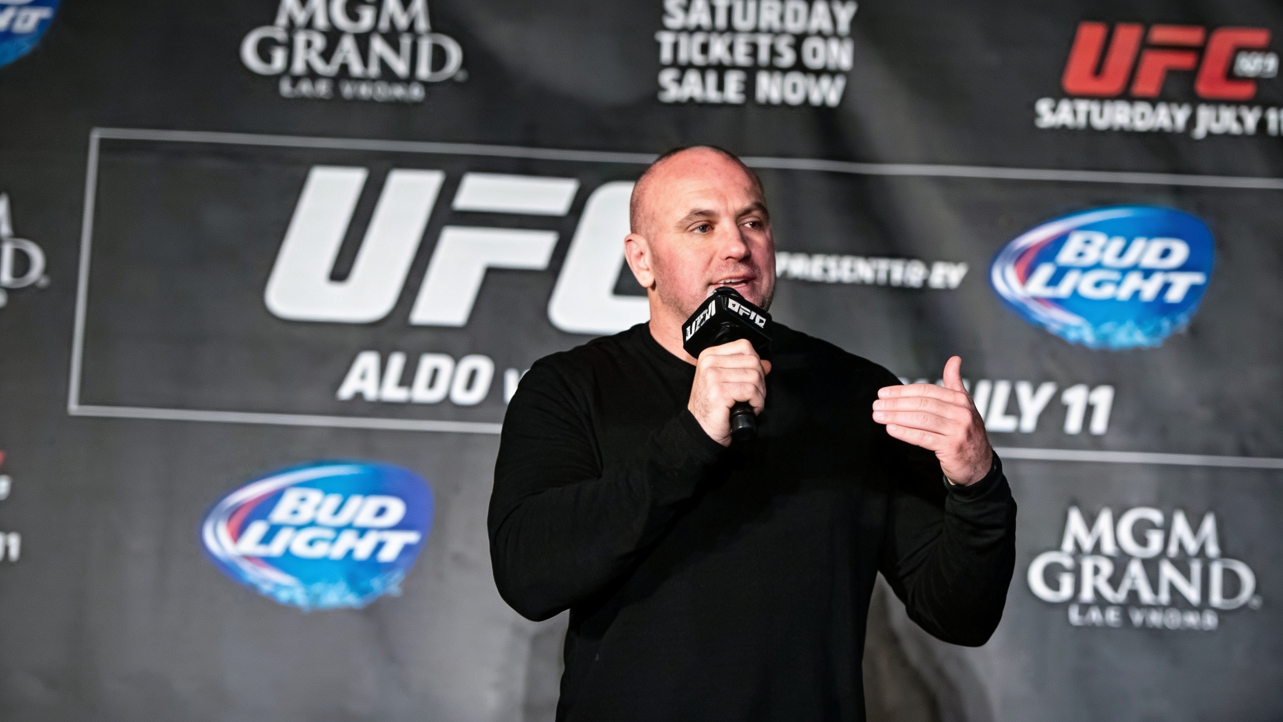 Debate Emerges Over Dana White's Potential Influence on Poker Legislation