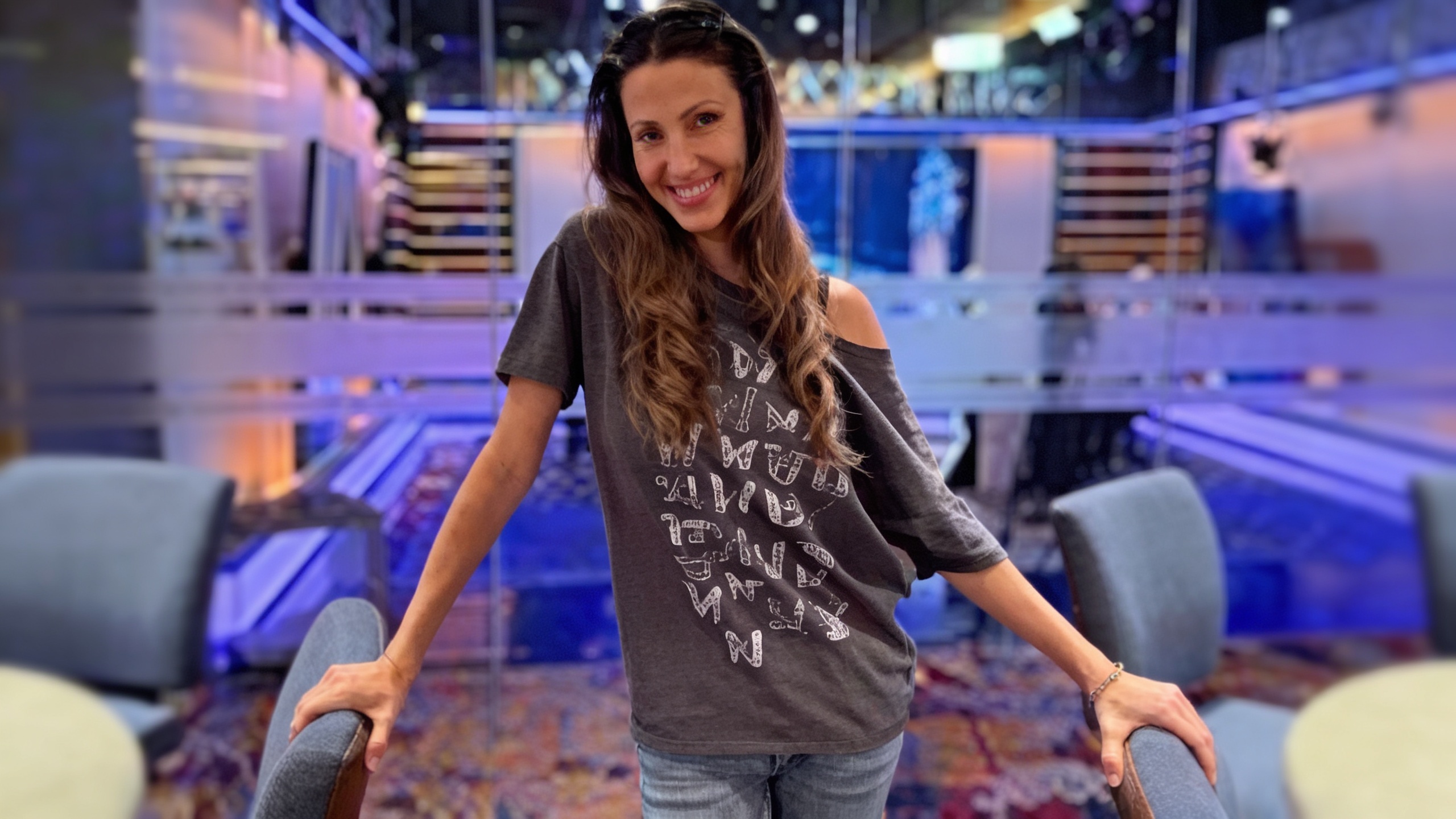 Shannon Elizabeth to Host Wildlife Charity Poker Event in Las Vegas