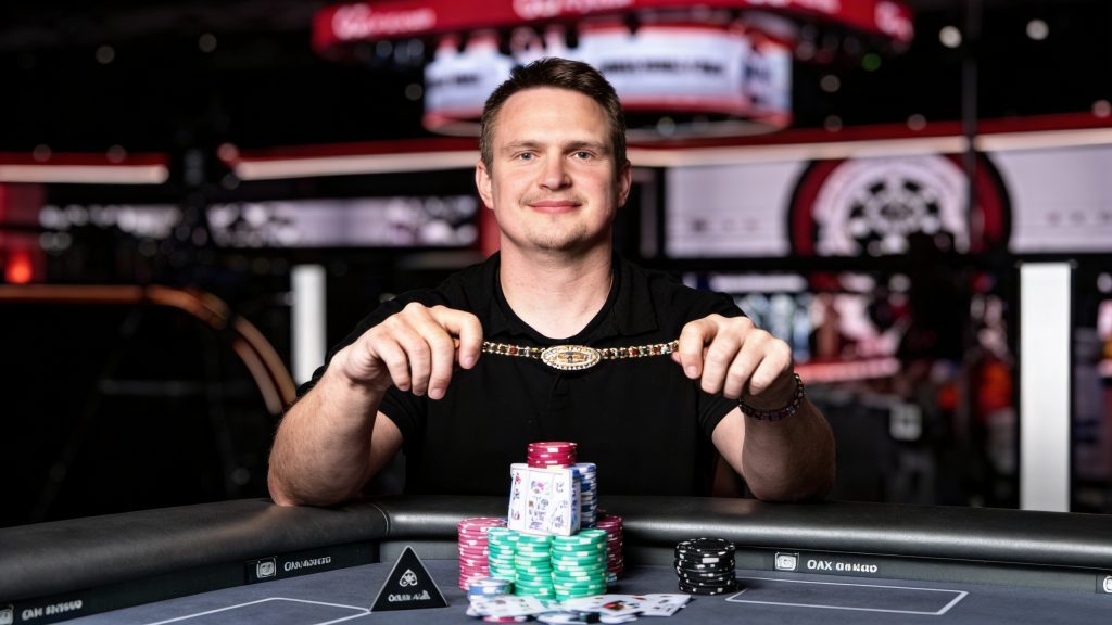 Stephen Hubbard Secures First WSOP Bracelet in 2-7 Lowball Draw