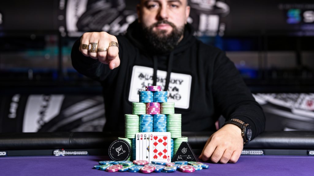 Daniel Aharoni Secures Comeback Victory at WSOP Big O Event