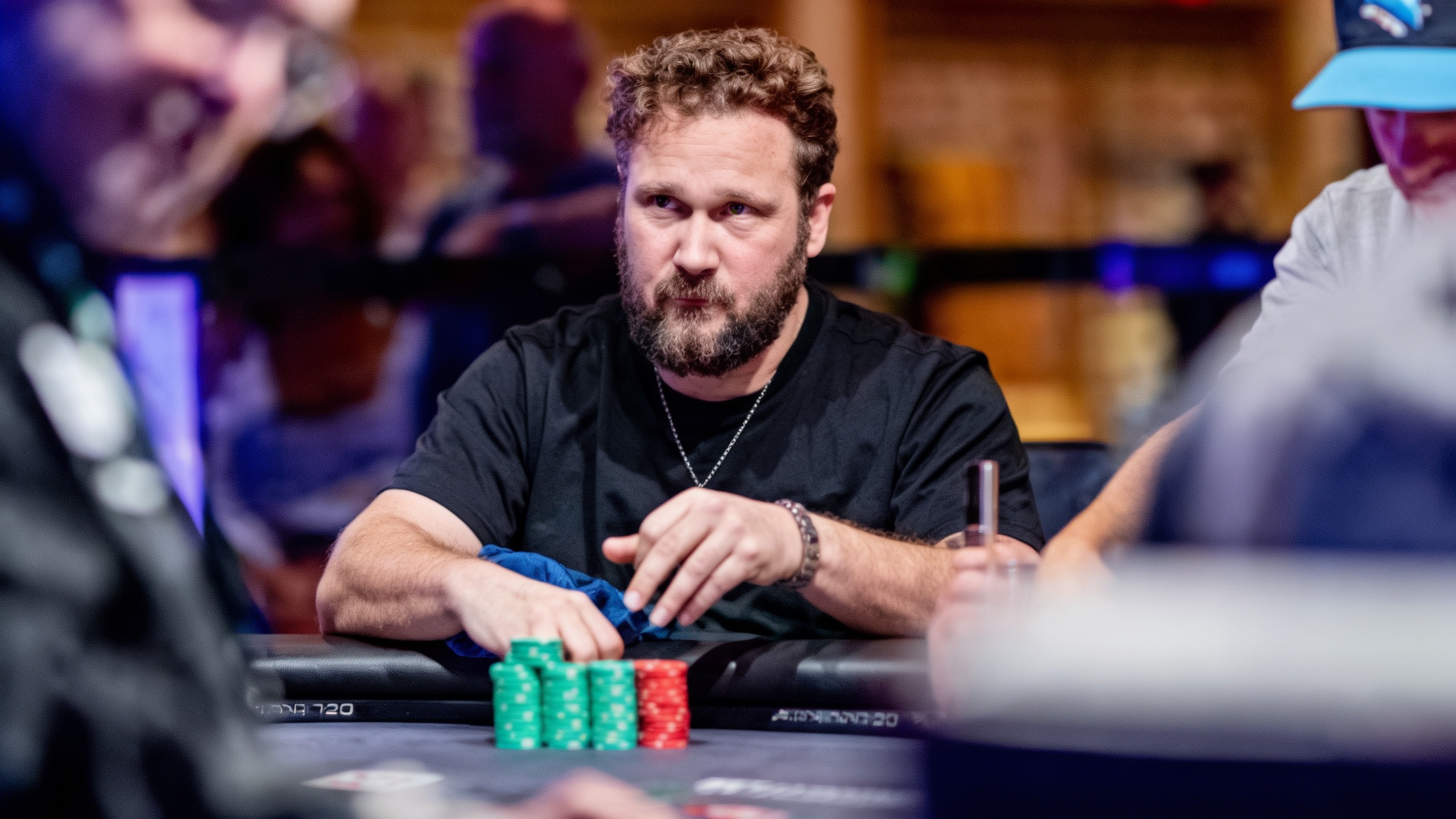 Anderson Faces Heads-Up Challenge for Sixth WSOP Bracelet in $10k Razz