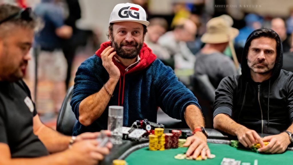 Negreanu Reenters and Progresses in $25k PLO Event on Day 22 of WSOP