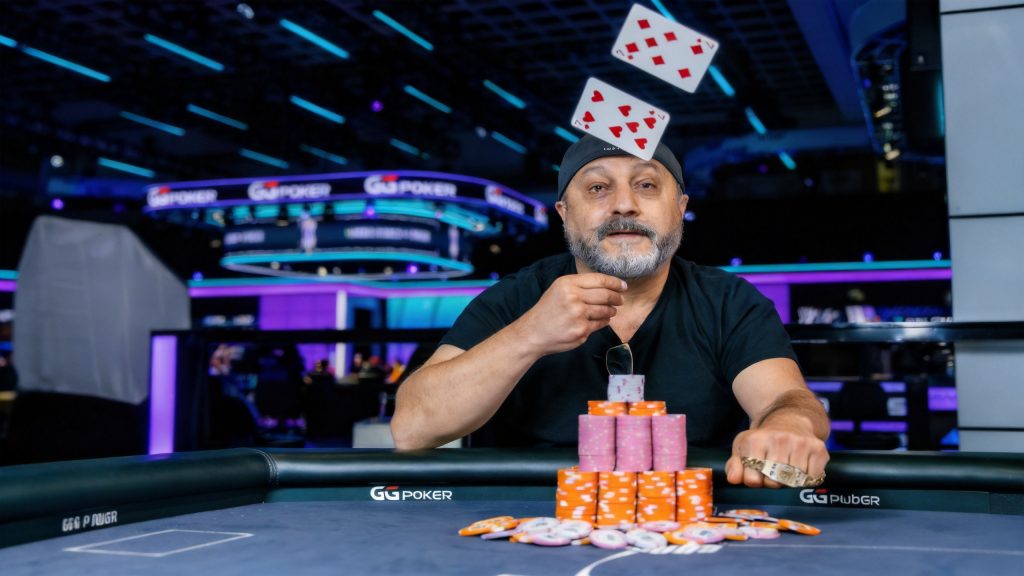 Johnny Oshana Wins First WSOP Bracelet in Gladiators of Poker Event