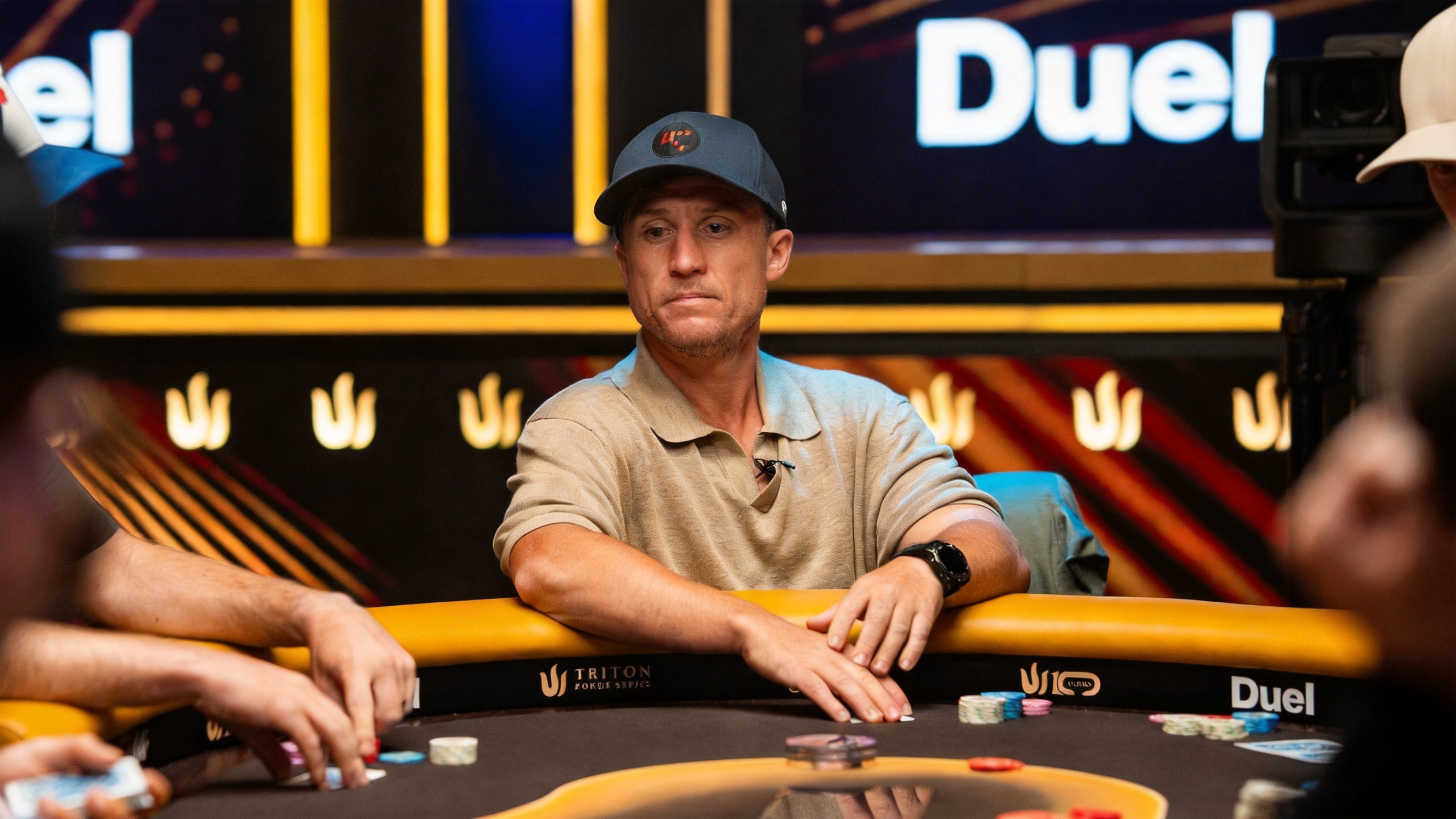 Dvoress Scores Triple Knockout to Seize Chip Lead at $150K Triton Event